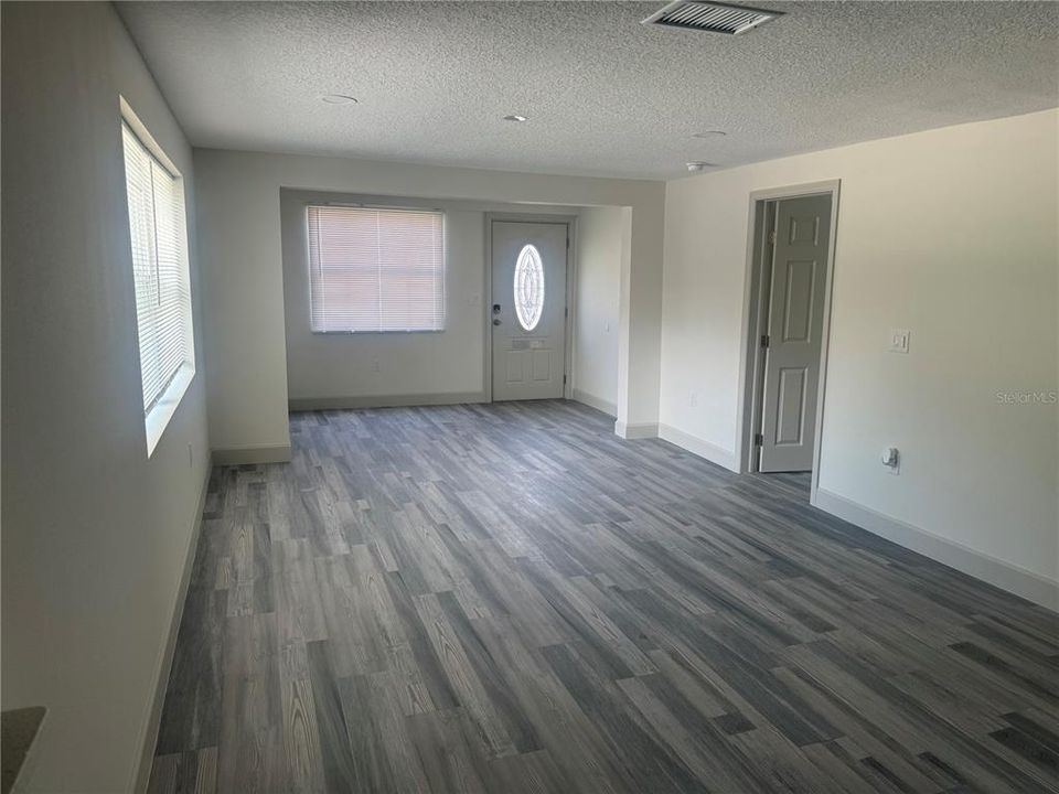 В аренду: $2,495 (3 спален, 3 ванн, 1666 Квадратных фут)