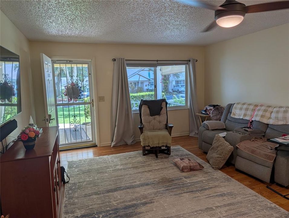 For Sale: $179,000 (2 beds, 2 baths, 1541 Square Feet)