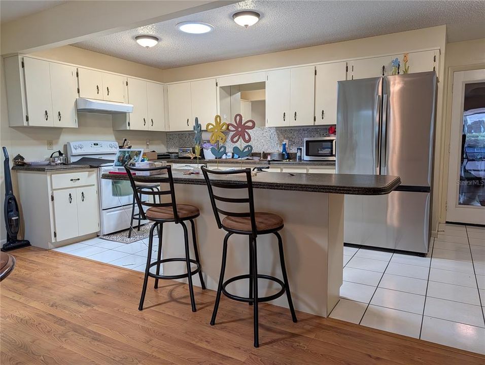 For Sale: $179,000 (2 beds, 2 baths, 1541 Square Feet)