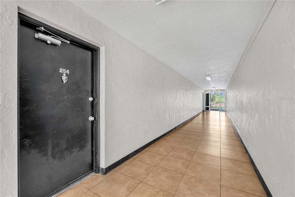 В аренду: $1,500 (2 спален, 2 ванн, 925 Квадратных фут)