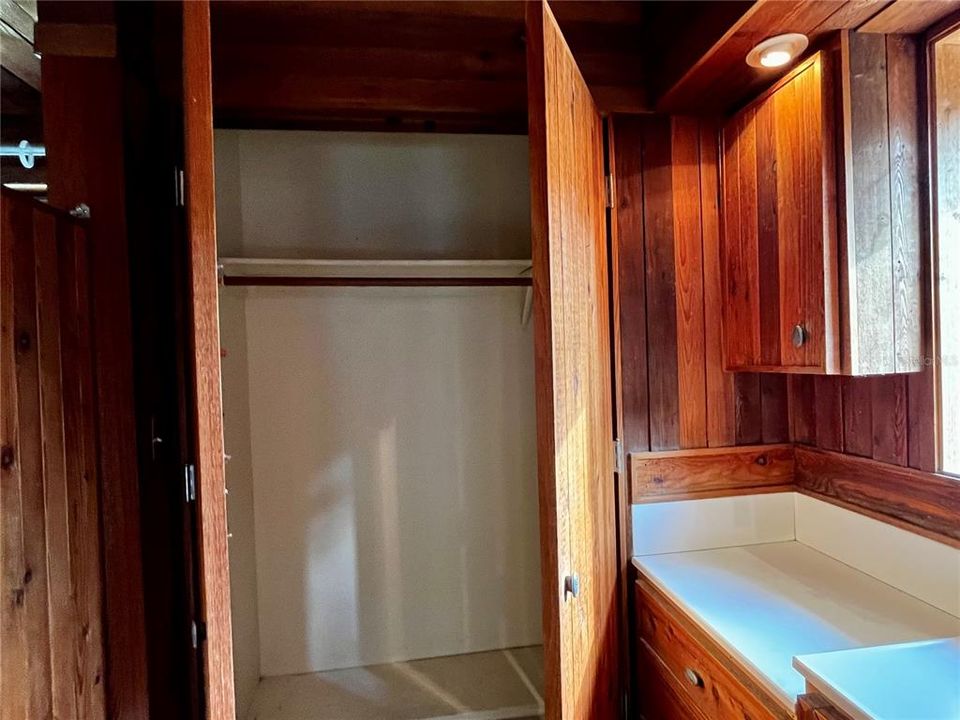 En Venta: $650,000 (3 camas, 2 baños, 2517 Pies cuadrados)