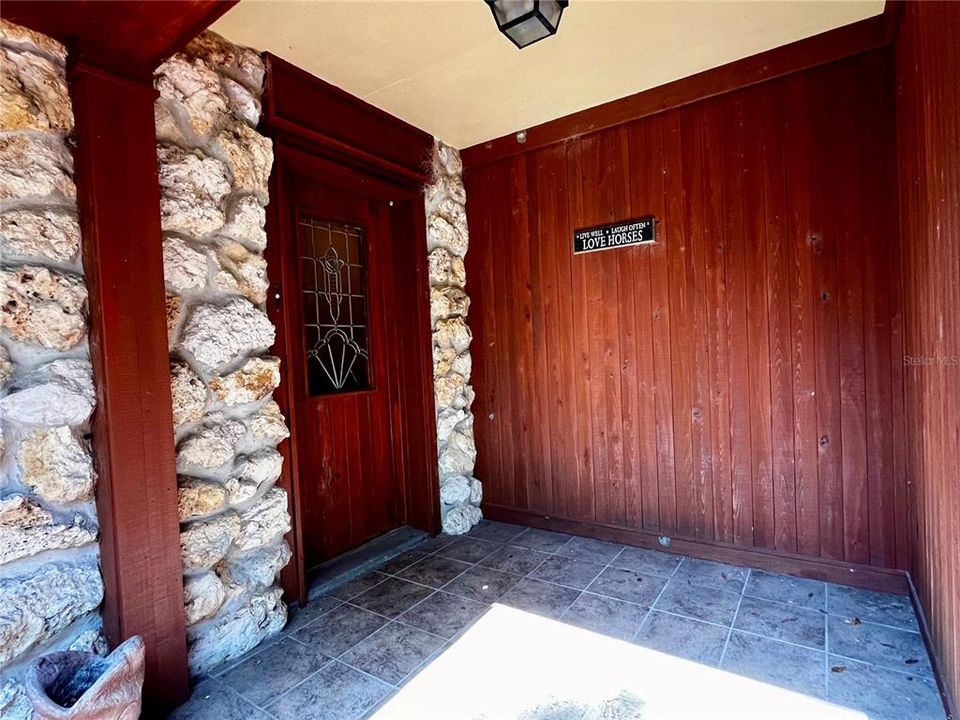 En Venta: $650,000 (3 camas, 2 baños, 2517 Pies cuadrados)