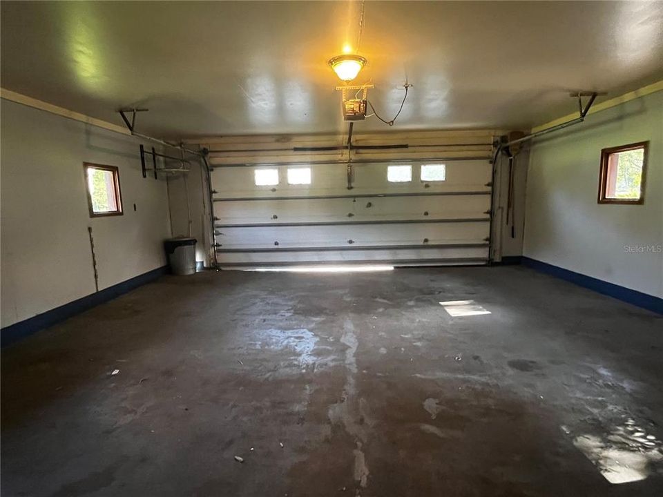 En Venta: $650,000 (3 camas, 2 baños, 2517 Pies cuadrados)