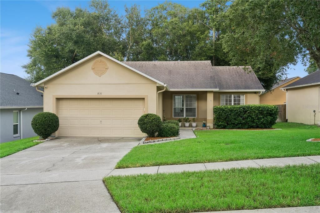 Active With Contract: $335,000 (3 beds, 2 baths, 1332 Square Feet)