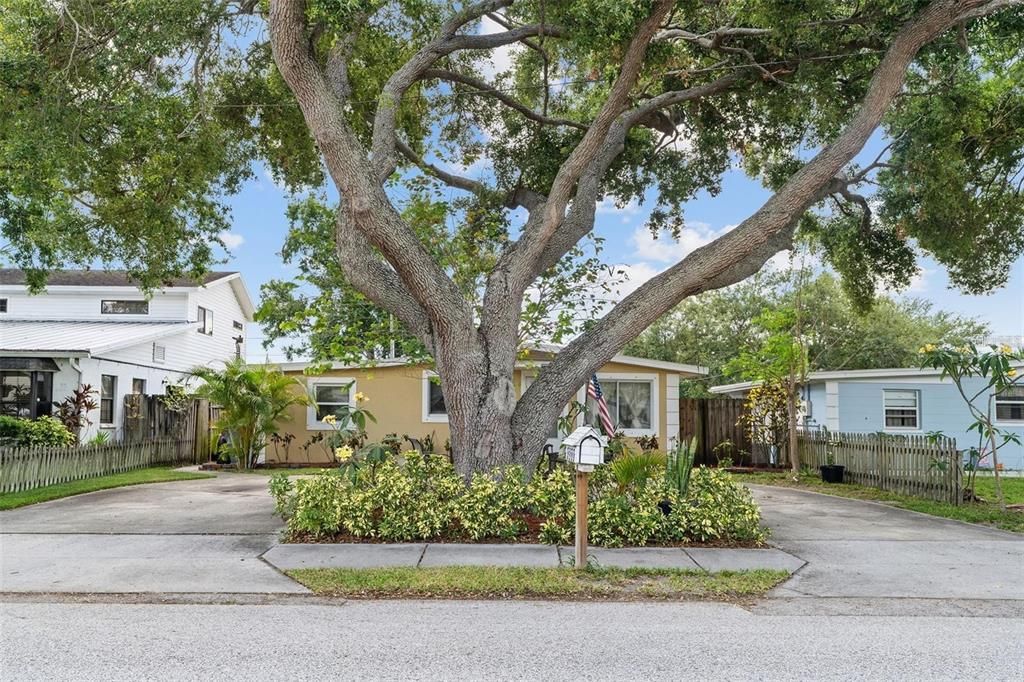 For Sale: $338,000 (3 beds, 2 baths, 1360 Square Feet)