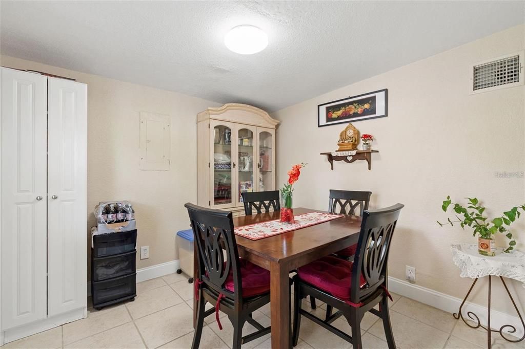 For Sale: $338,000 (3 beds, 2 baths, 1360 Square Feet)