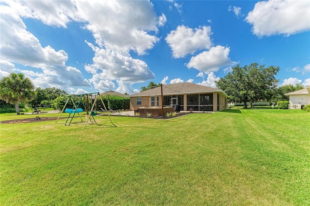 For Sale: $449,900 (3 beds, 2 baths, 1953 Square Feet)