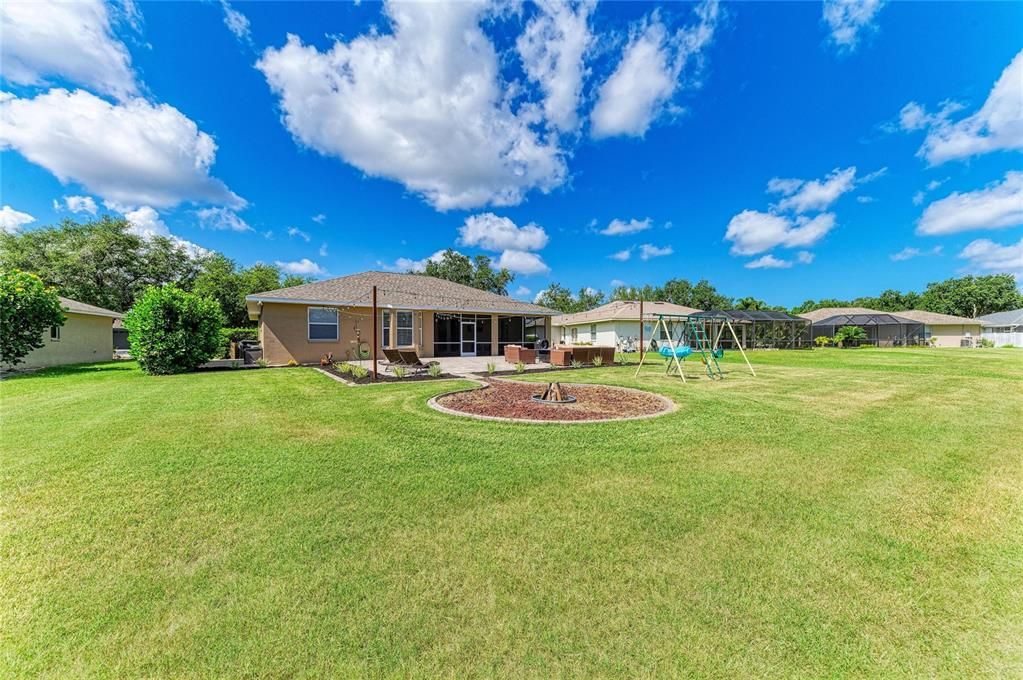 For Sale: $449,900 (3 beds, 2 baths, 1953 Square Feet)