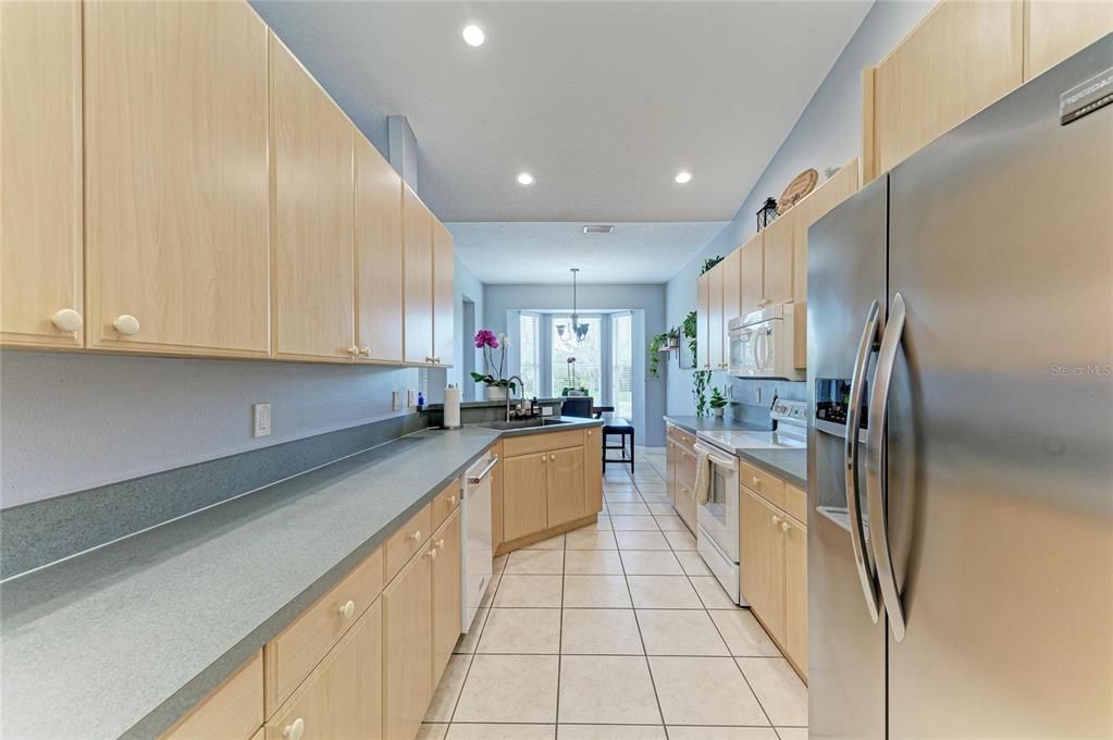 For Sale: $449,900 (3 beds, 2 baths, 1953 Square Feet)