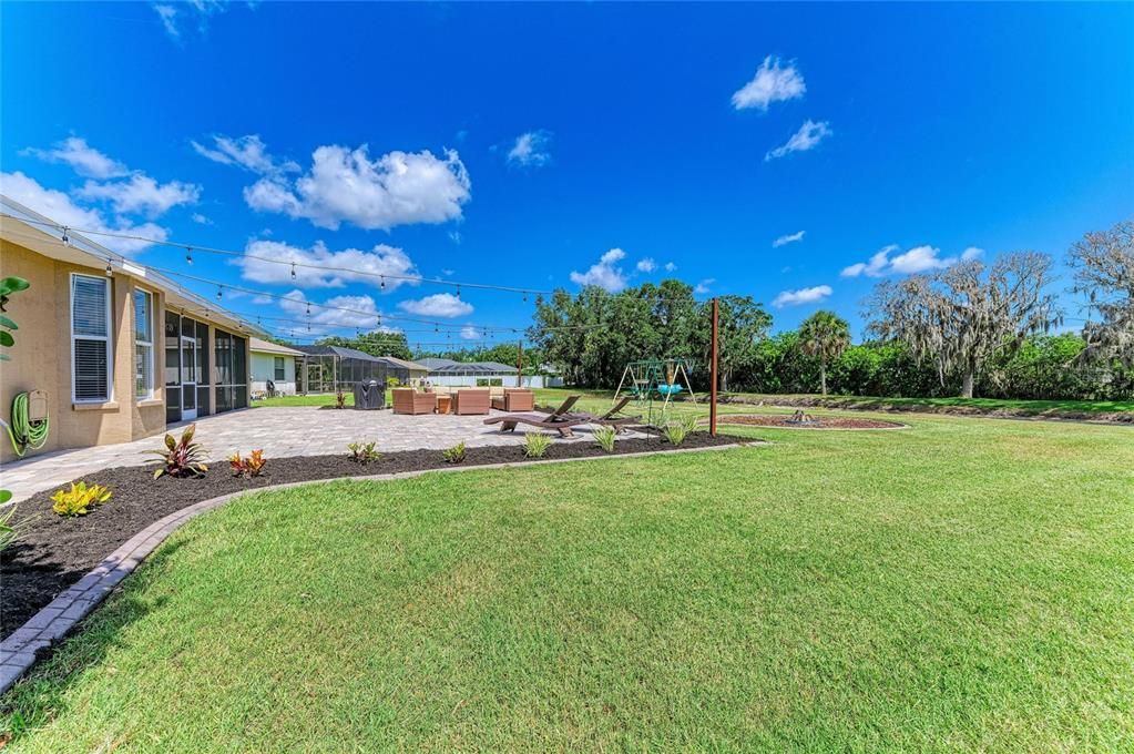 For Sale: $449,900 (3 beds, 2 baths, 1953 Square Feet)