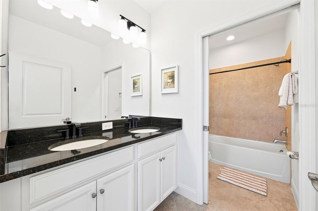 For Sale: $350,000 (4 beds, 3 baths, 1960 Square Feet)