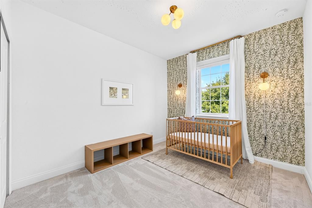 For Sale: $350,000 (4 beds, 3 baths, 1960 Square Feet)