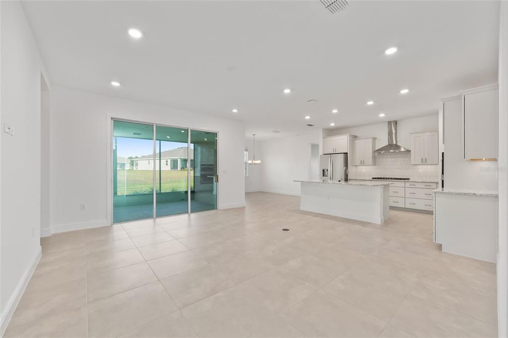 На продажу: $425,675 (2 спален, 2 ванн, 1718 Квадратных фут)