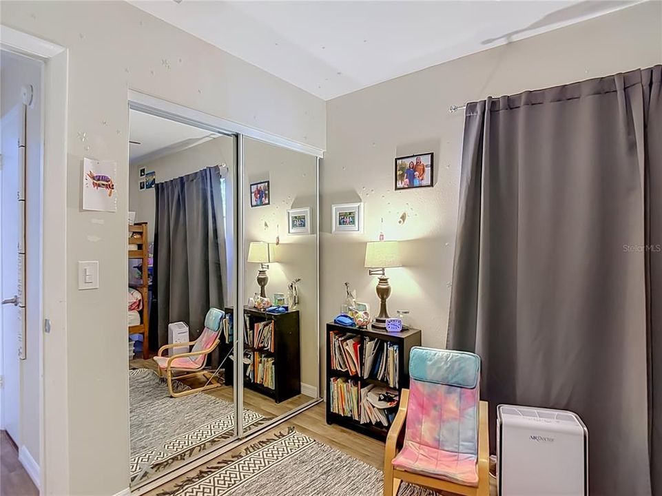 На продажу: $225,900 (3 спален, 2 ванн, 1160 Квадратных фут)