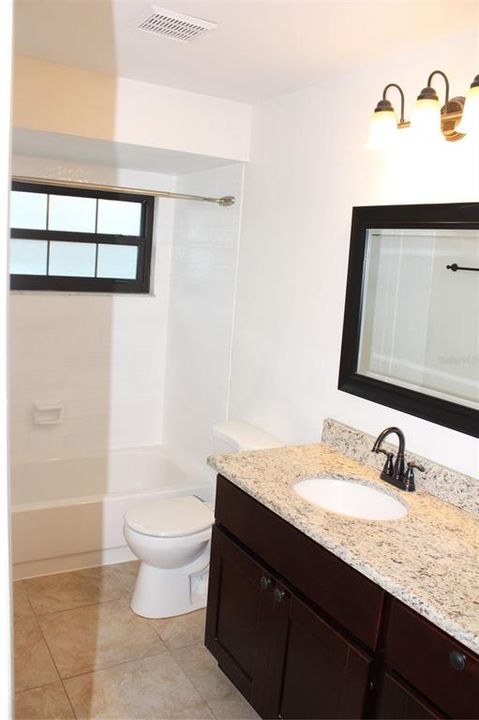En Venta: $289,000 (2 camas, 2 baños, 1270 Pies cuadrados)