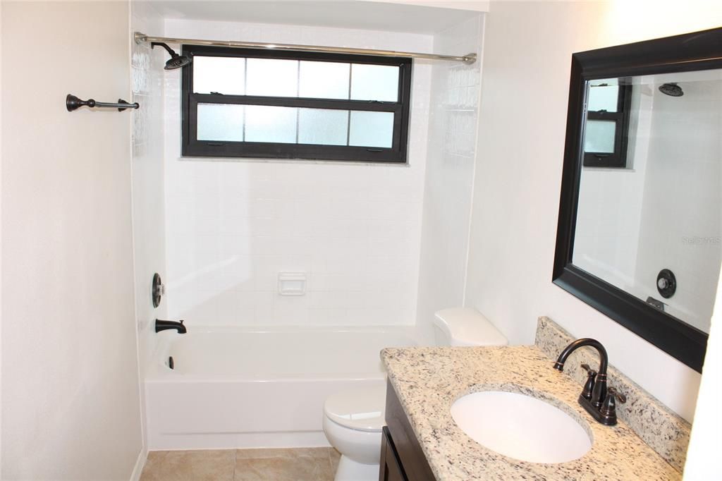 En Venta: $289,000 (2 camas, 2 baños, 1270 Pies cuadrados)