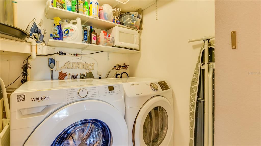 На продажу: $179,900 (2 спален, 2 ванн, 1105 Квадратных фут)
