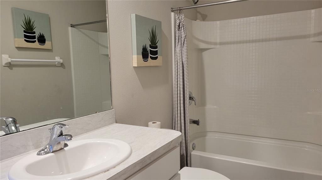 В аренду: $2,300 (3 спален, 2 ванн, 1724 Квадратных фут)