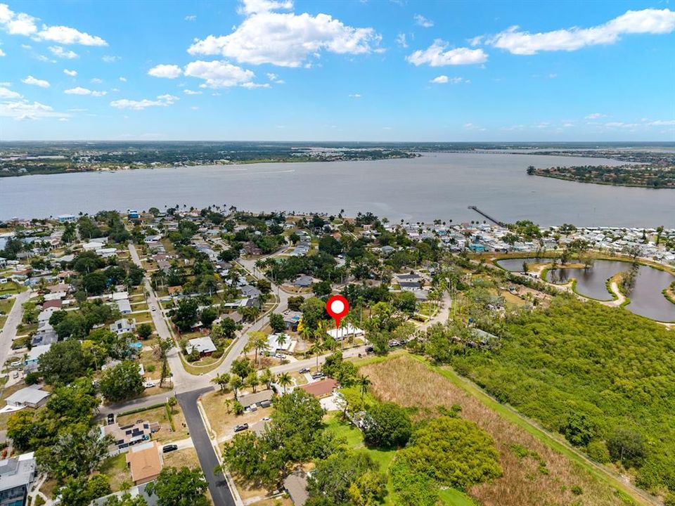 For Sale: $399,000 (4 beds, 3 baths, 1882 Square Feet)