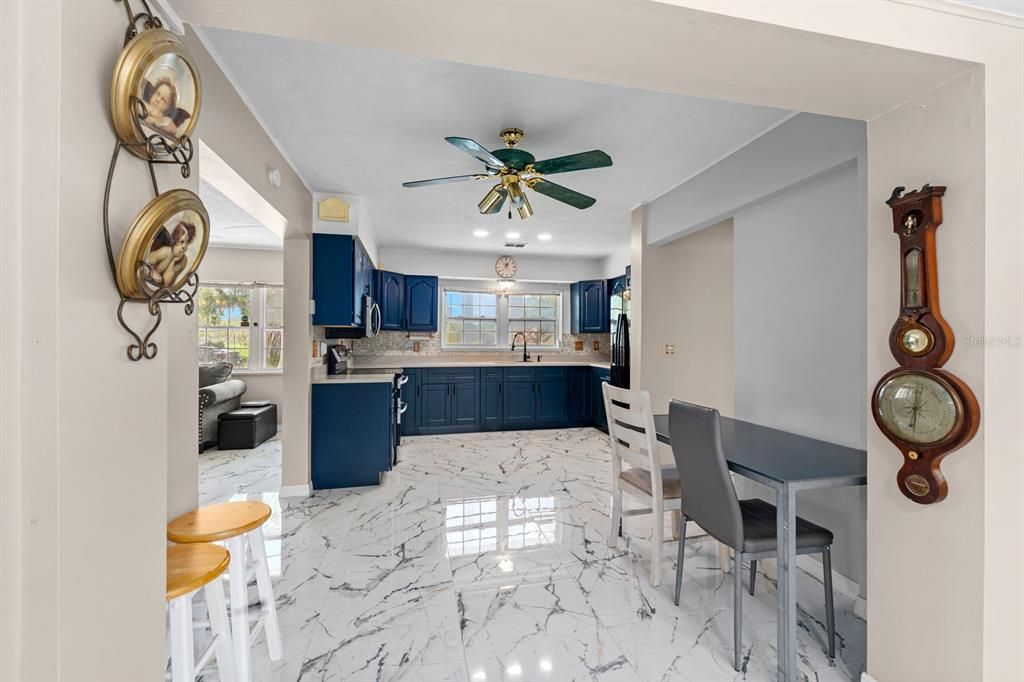 For Sale: $399,000 (4 beds, 3 baths, 1882 Square Feet)