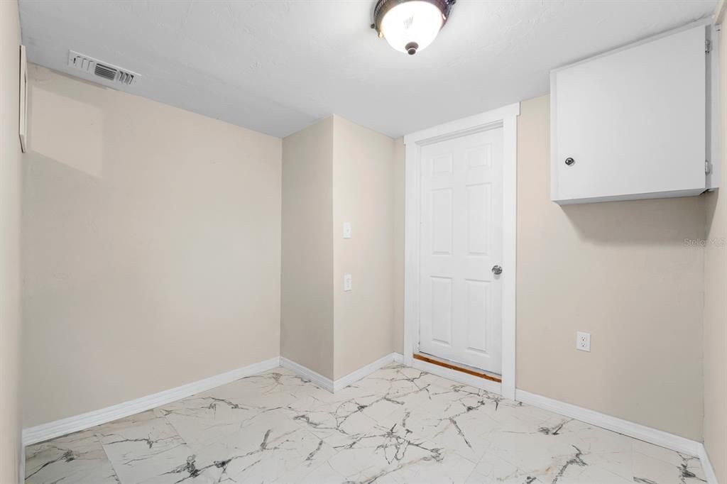 For Sale: $399,000 (4 beds, 3 baths, 1882 Square Feet)