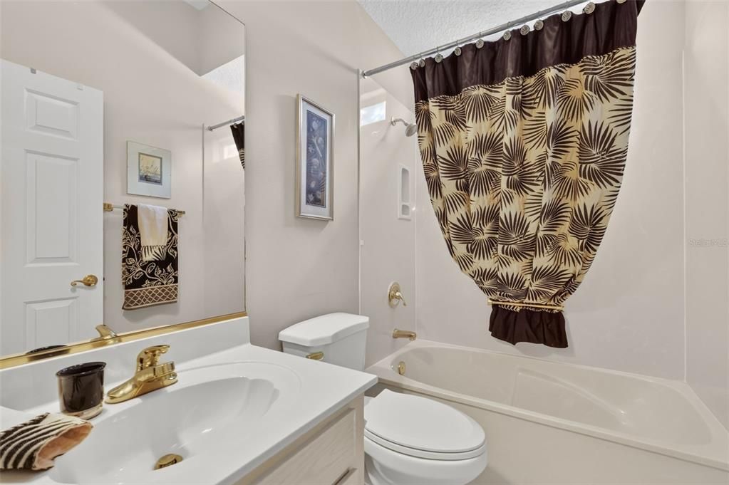 На продажу: $619,900 (3 спален, 2 ванн, 2666 Квадратных фут)