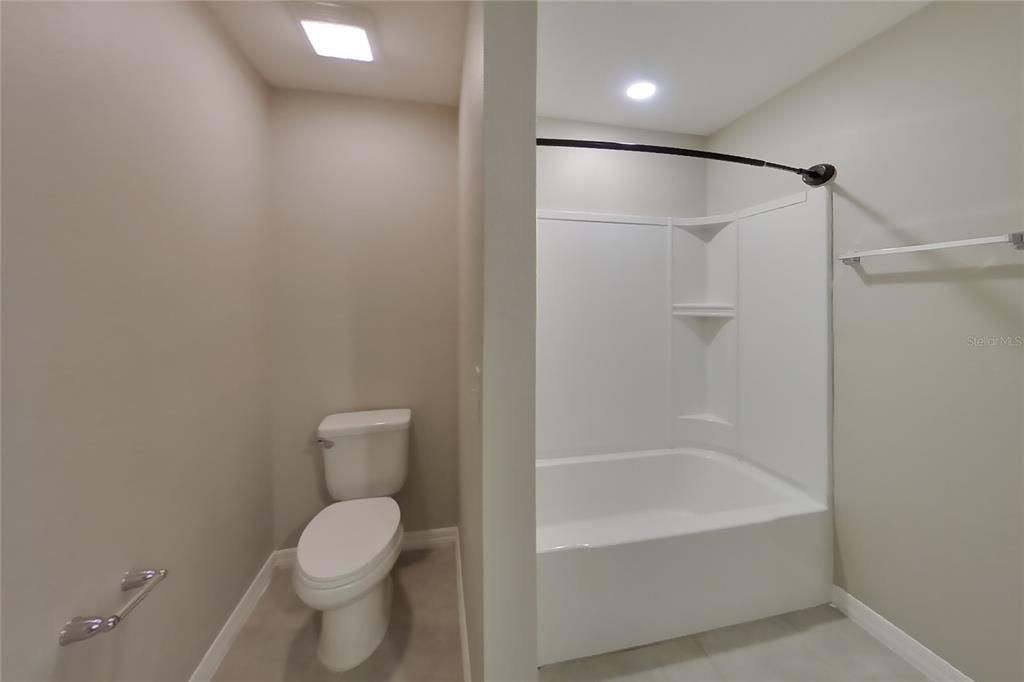 В аренду: $2,029 (3 спален, 2 ванн, 1688 Квадратных фут)