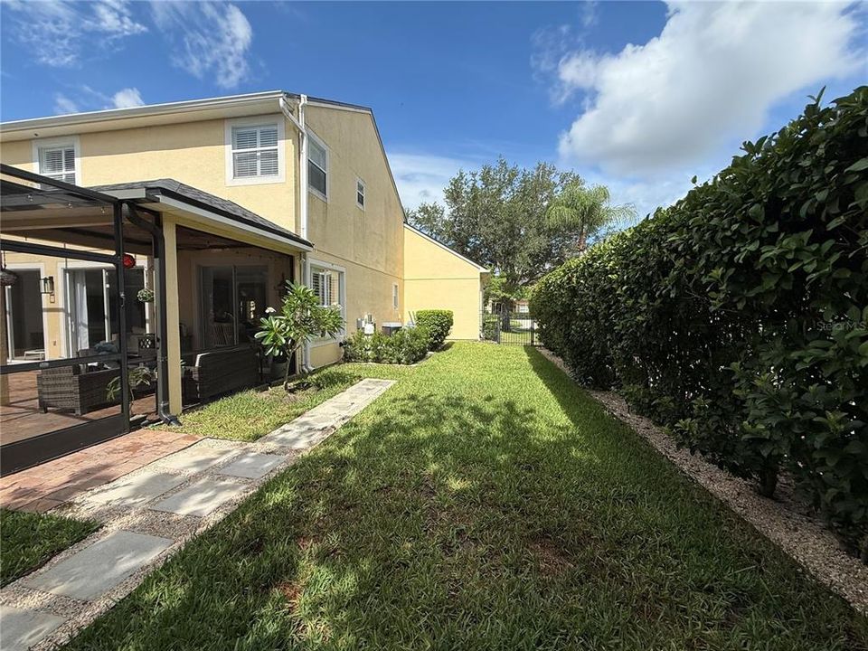 For Rent: $5,600 (6 beds, 4 baths, 3210 Square Feet)