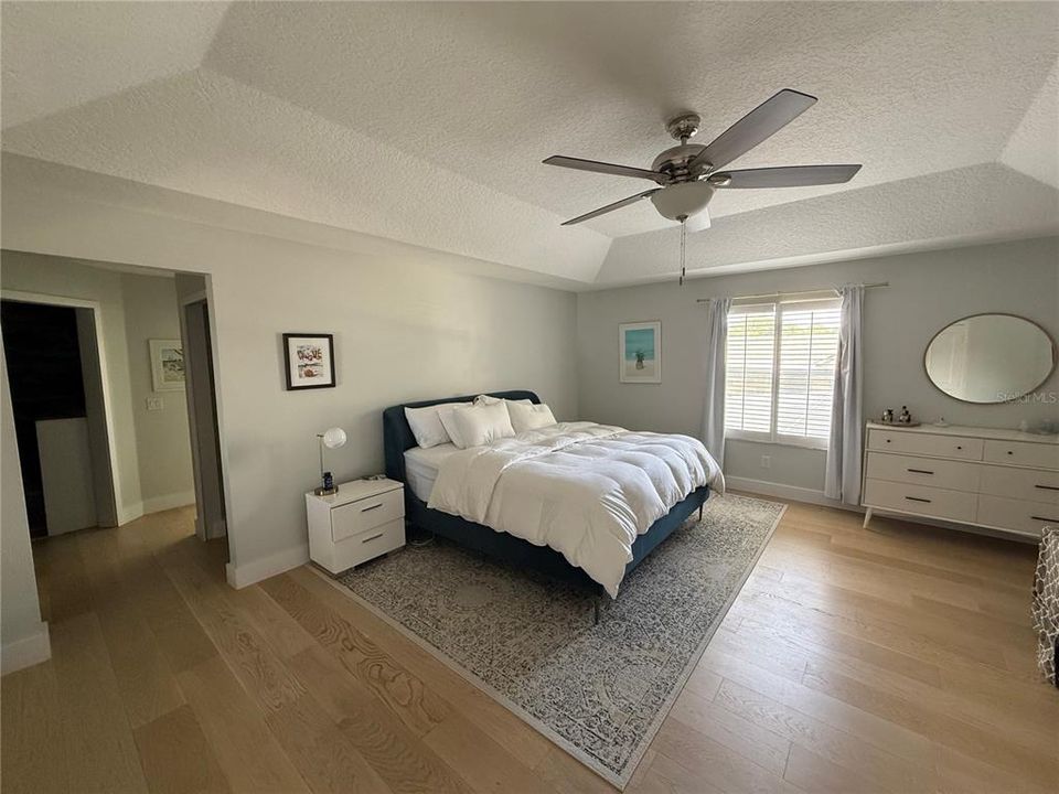 For Rent: $5,600 (6 beds, 4 baths, 3210 Square Feet)