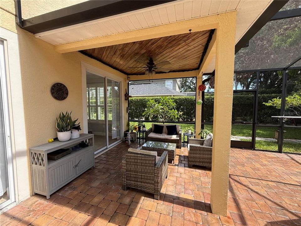 For Rent: $5,600 (6 beds, 4 baths, 3210 Square Feet)