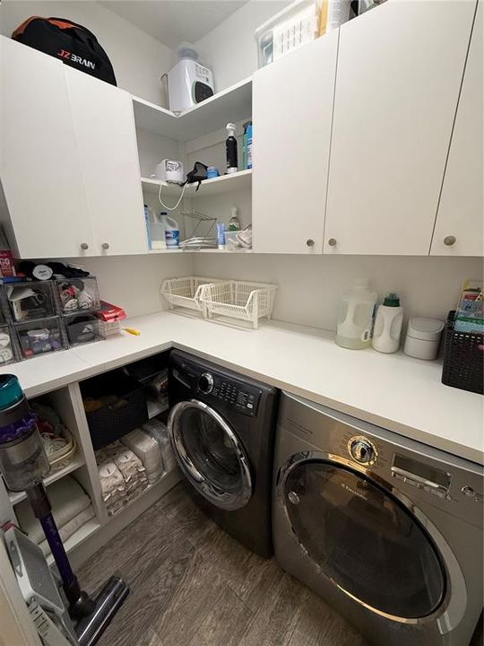 For Rent: $5,600 (6 beds, 4 baths, 3210 Square Feet)