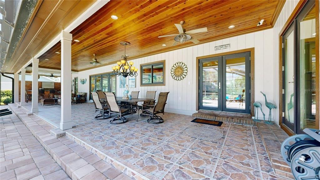 Active With Contract: $1,295,000 (3 beds, 2 baths, 3021 Square Feet)
