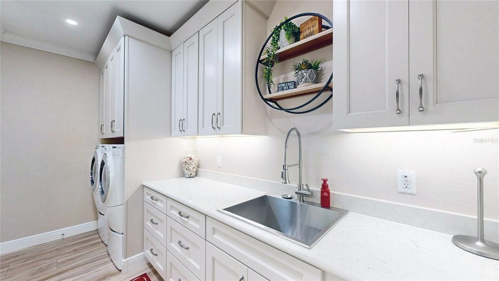 Active With Contract: $1,295,000 (3 beds, 2 baths, 3021 Square Feet)