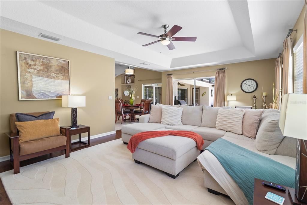 For Sale: $565,000 (3 beds, 2 baths, 2121 Square Feet)
