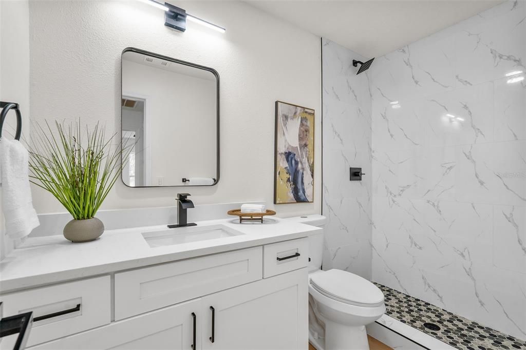 En Venta: $585,000 (4 camas, 2 baños, 1866 Pies cuadrados)