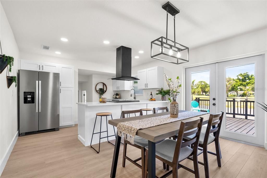En Venta: $585,000 (4 camas, 2 baños, 1866 Pies cuadrados)