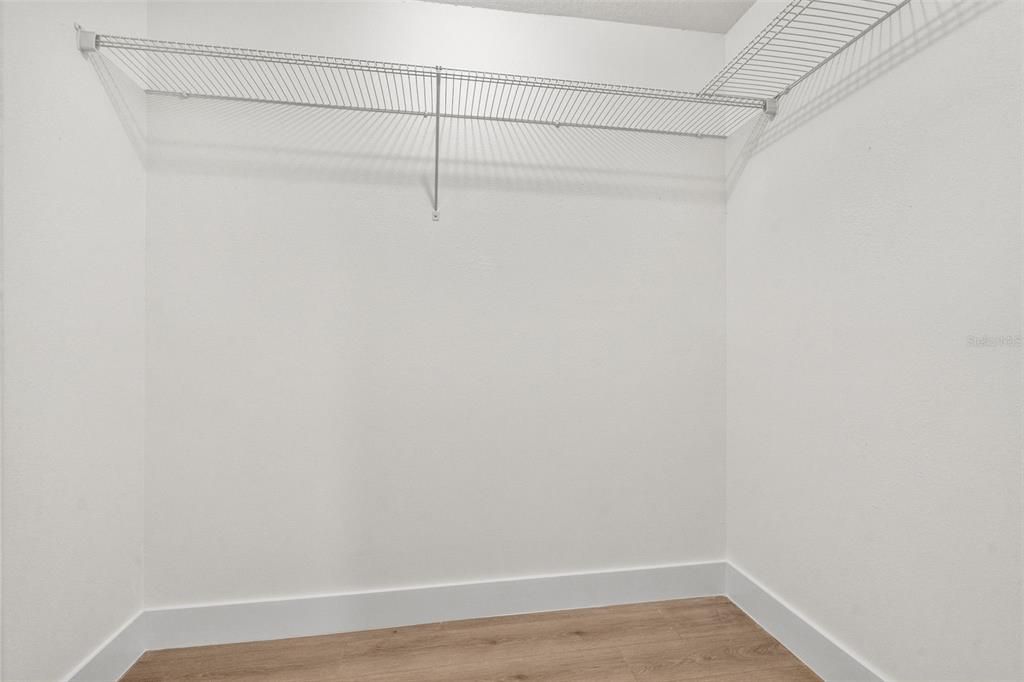 En Venta: $585,000 (4 camas, 2 baños, 1866 Pies cuadrados)