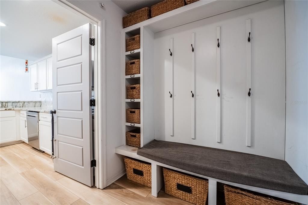 For Sale: $194,900 (2 beds, 2 baths, 1331 Square Feet)