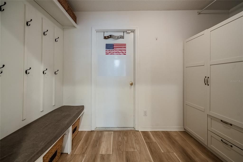 For Sale: $194,900 (2 beds, 2 baths, 1331 Square Feet)