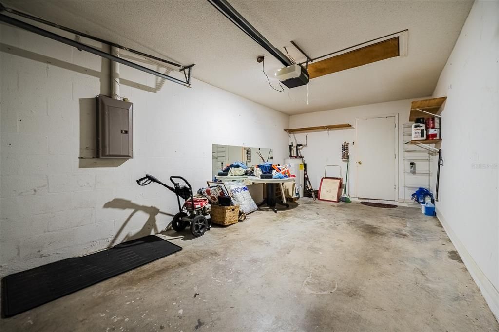 For Sale: $194,900 (2 beds, 2 baths, 1331 Square Feet)