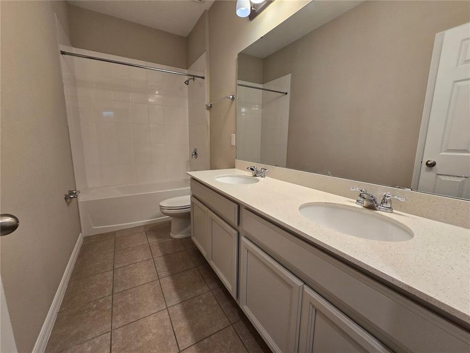 В аренду: $2,800 (4 спален, 2 ванн, 2221 Квадратных фут)