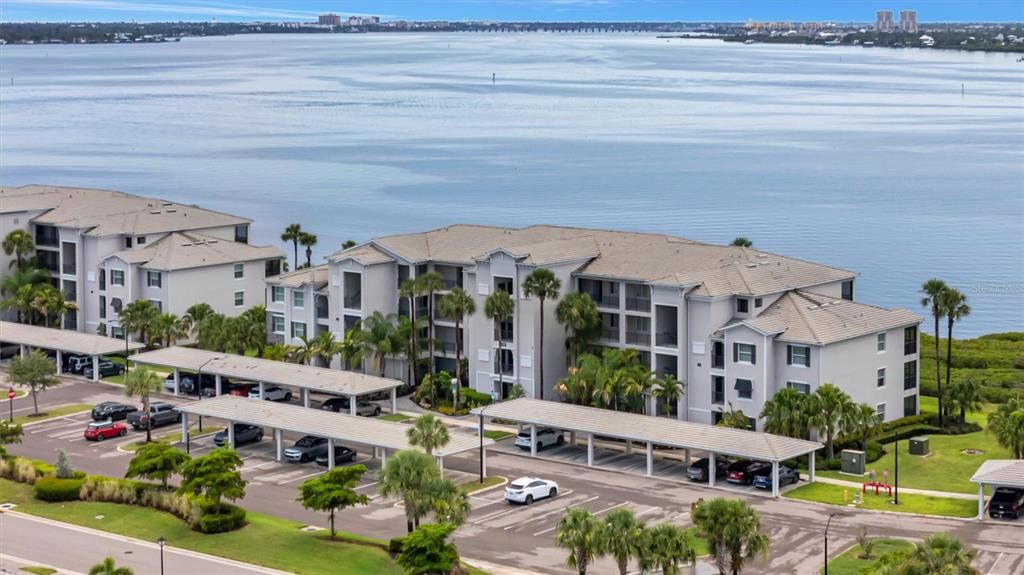 На продажу: $425,000 (3 спален, 2 ванн, 1302 Квадратных фут)