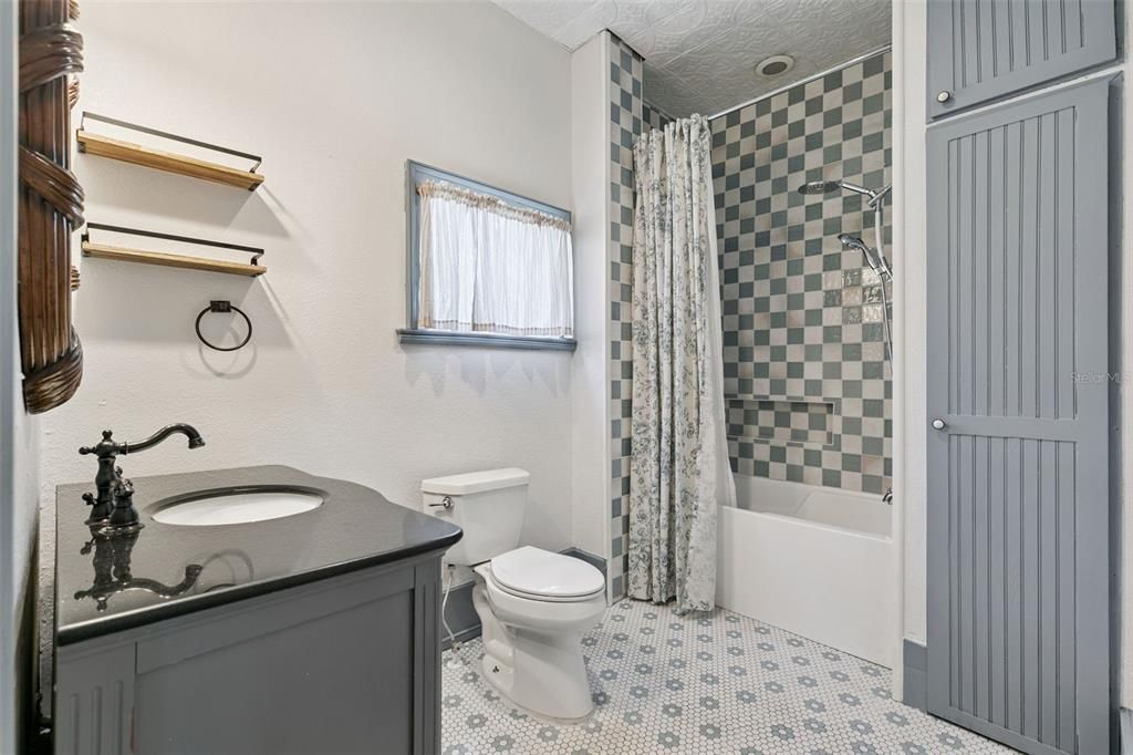 En Renta: $2,999 (3 camas, 2 baños, 2391 Pies cuadrados)