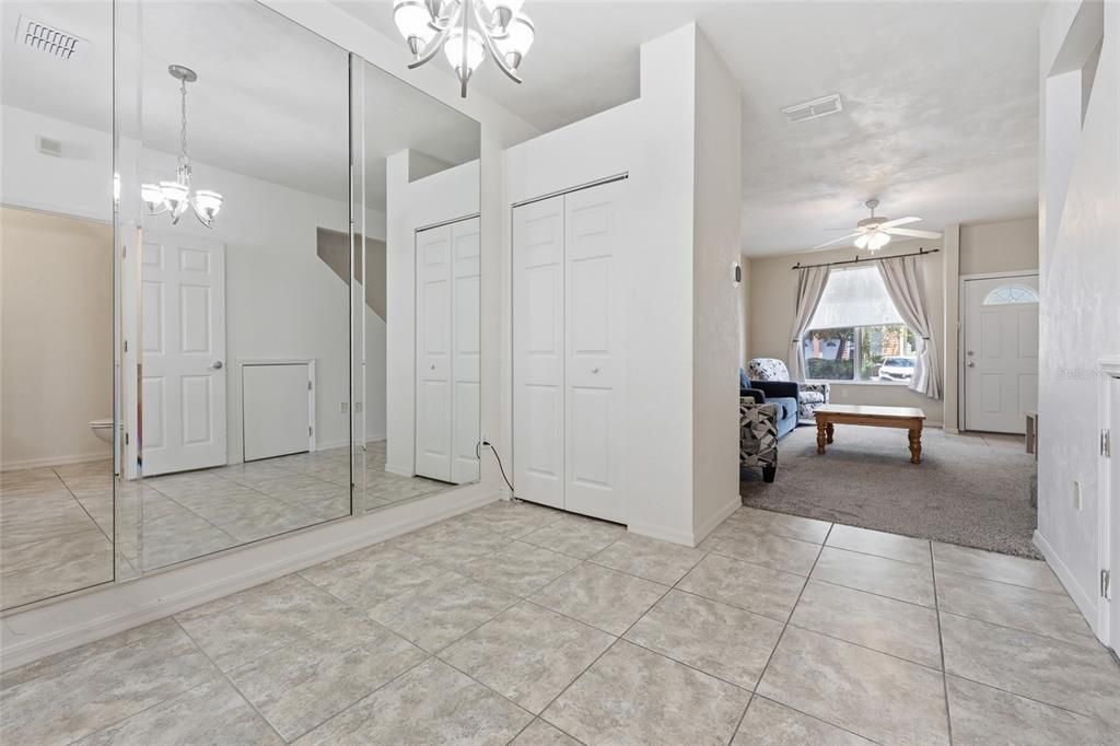 For Sale: $174,000 (2 beds, 2 baths, 1176 Square Feet)