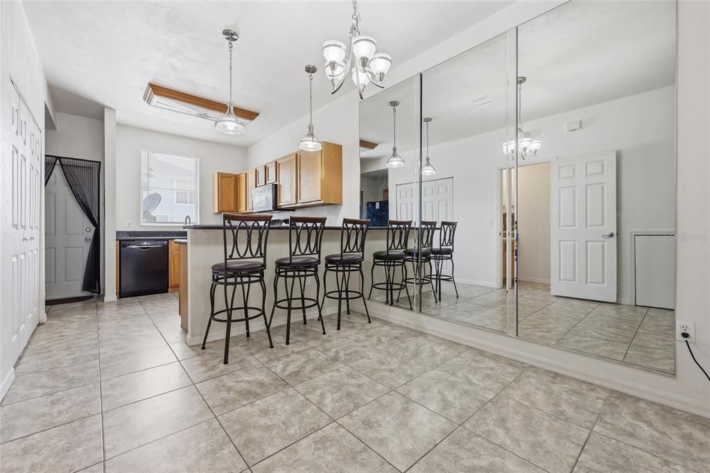 For Sale: $174,000 (2 beds, 2 baths, 1176 Square Feet)