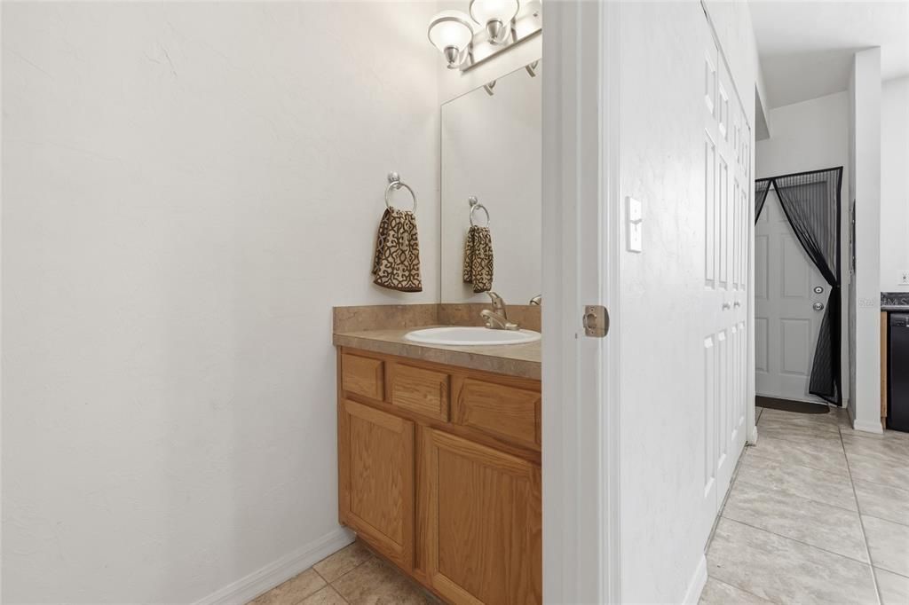 For Sale: $174,000 (2 beds, 2 baths, 1176 Square Feet)