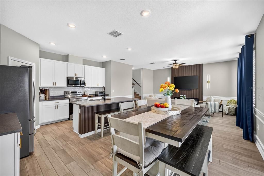 Active With Contract: $500,000 (4 beds, 3 baths, 2452 Square Feet)