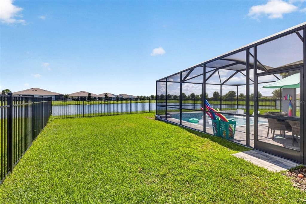 Active With Contract: $500,000 (4 beds, 3 baths, 2452 Square Feet)