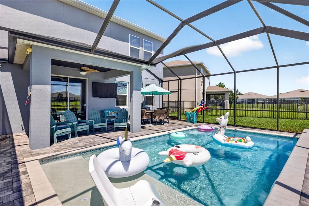 Active With Contract: $500,000 (4 beds, 3 baths, 2452 Square Feet)