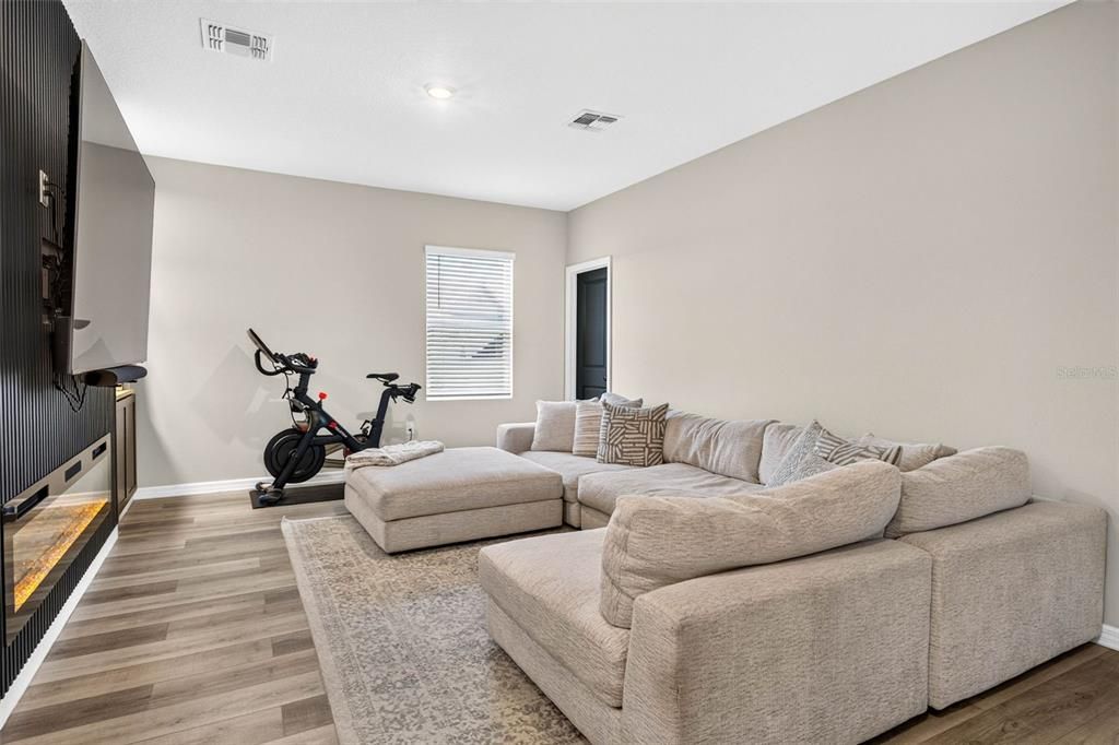 Active With Contract: $500,000 (4 beds, 3 baths, 2452 Square Feet)